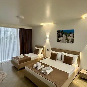  Guest house Three Brothers Albania